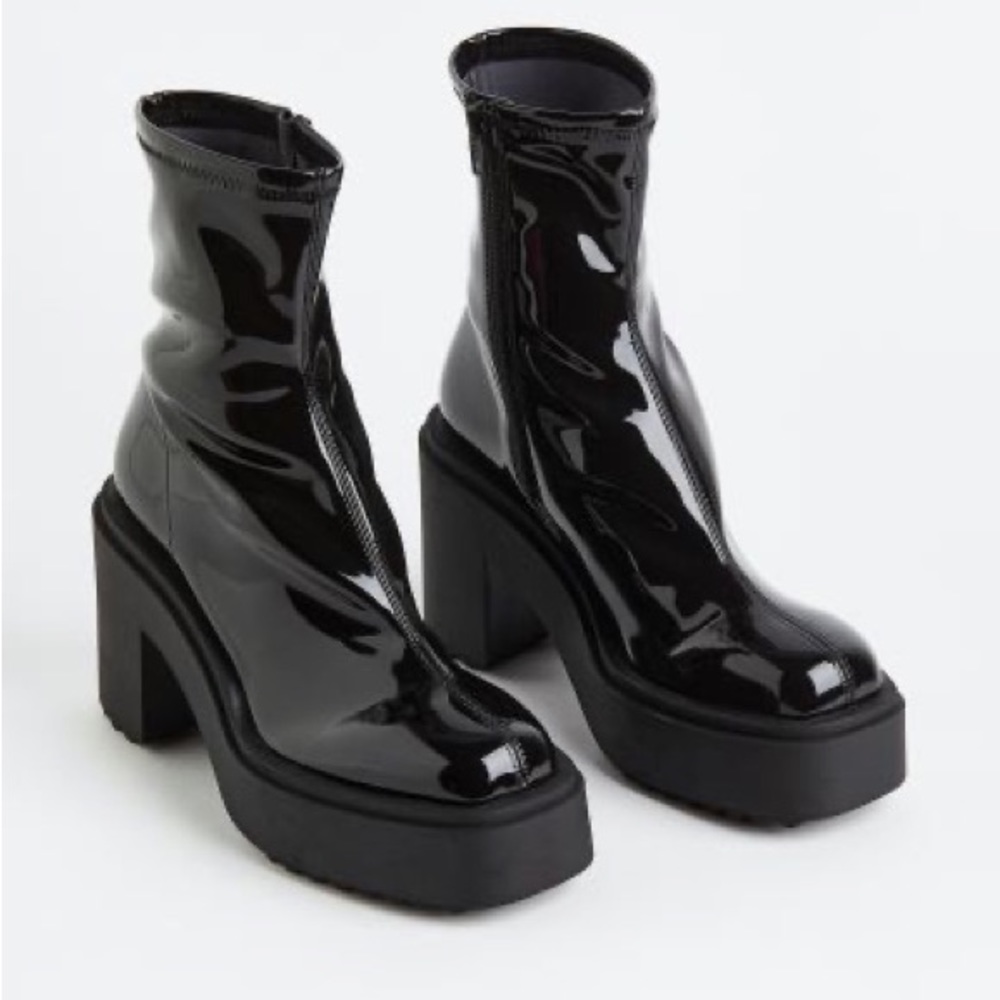 BRAND NEW patent faux leather platform boots